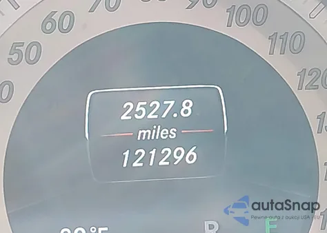 2015 Mercedes-Benz Glk 350 4Matic z USA, uszkodzony, nr VIN WDCGG8JB2FG411984